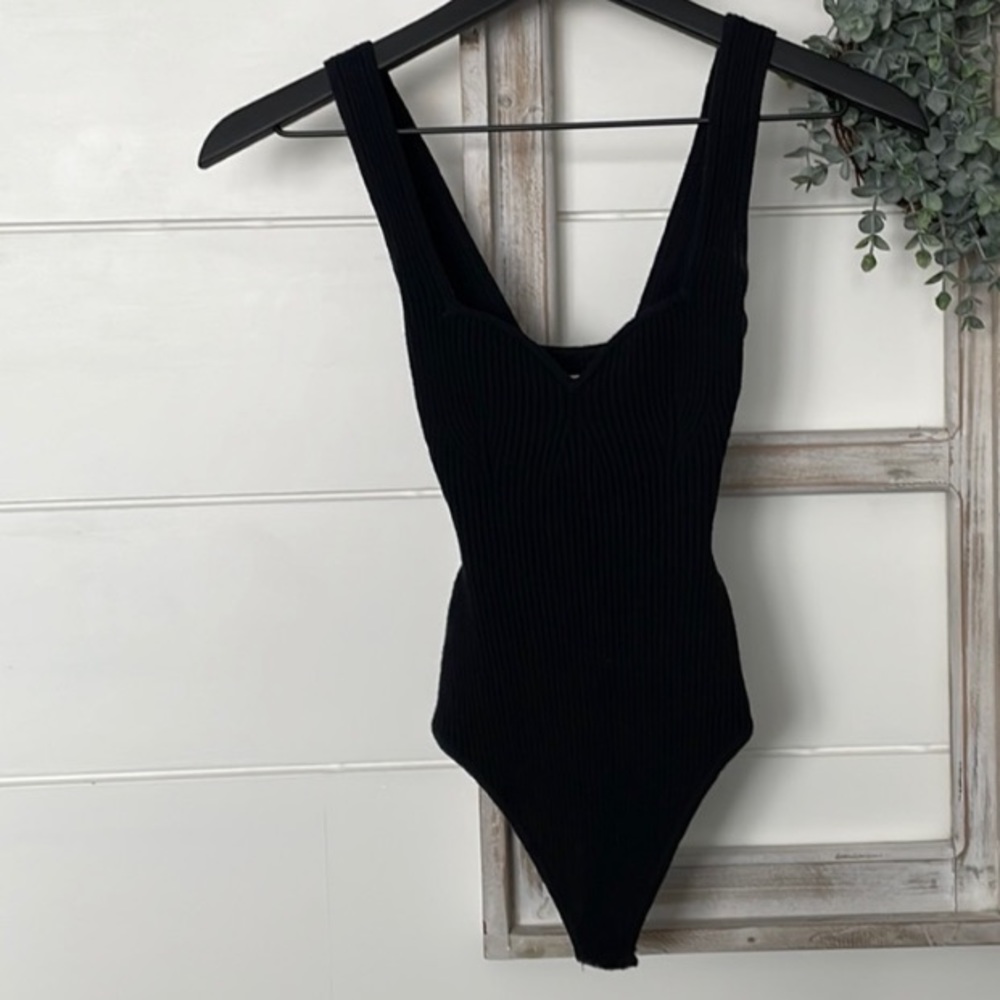XXS Abercrombie and fitch elevated knit sweetheart sweater tank black bodysuit